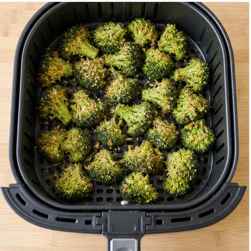 Step 3: Arranging florets in the air fryer basket